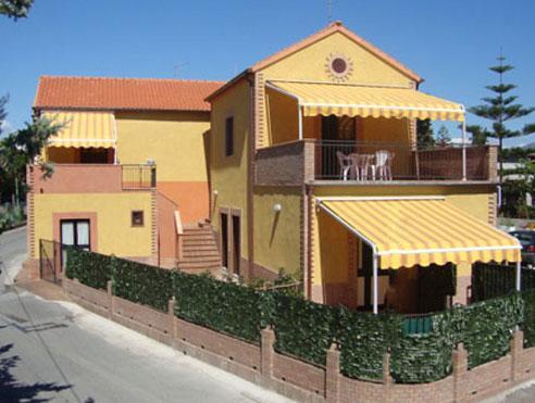 Rosa E Ferdi *